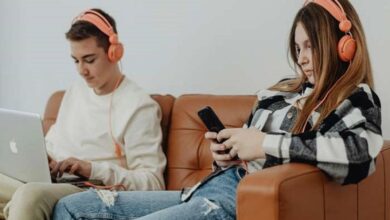 Photo of Internet addiction may trigger more addictive behaviours in teens: study